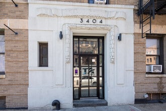 Graham Court in Long Island City, NY - Building Photo - Building Photo