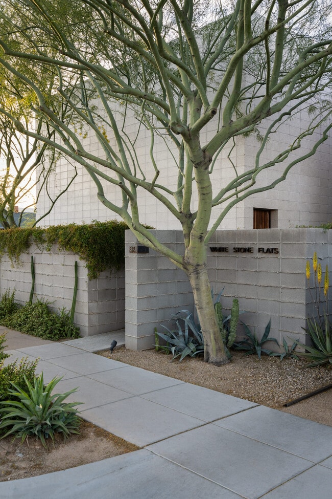 818 W McKinley St, Unit East in Phoenix, AZ - Building Photo - Building Photo