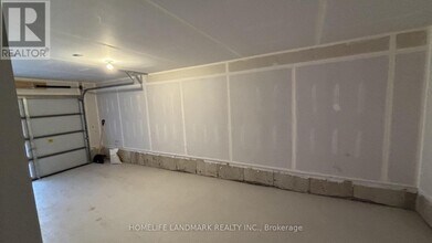 19 Pogie Dr in Welland, ON - Building Photo - Building Photo