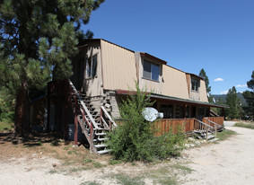 677 S Middle Fork Rd Apartamentos