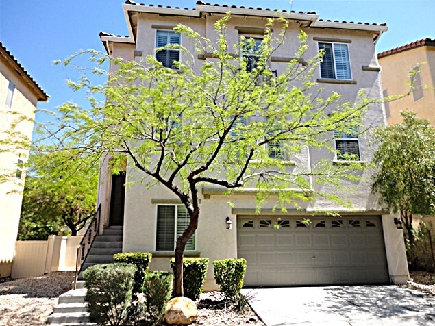 10338 Ladybug Bend St in Las Vegas, NV - Building Photo