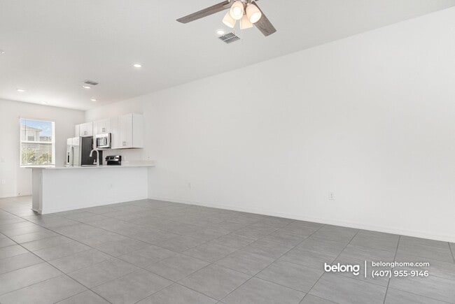 2037 Viewfinder St in Kissimmee, FL - Building Photo - Building Photo