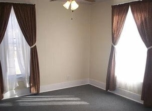 907 N State St in Champaign, IL - Building Photo - Building Photo