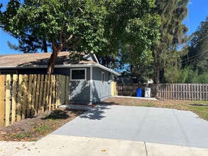 500 NE 34th St in Pompano Beach, FL - Building Photo - Building Photo