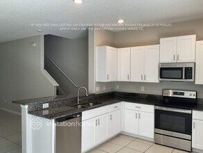 5148 Forum Blvd in Holiday, FL - Building Photo - Building Photo