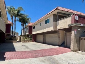 17171 Elm Lane, Unit 1 in Huntington Beach, CA - Building Photo