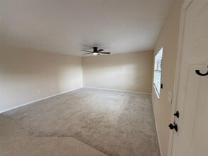 6100 Gulfport Blvd S in Gulfport, FL - Building Photo - Building Photo