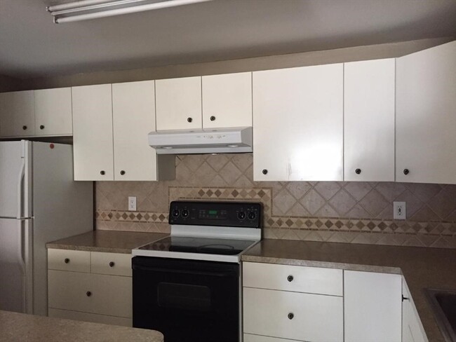 16 Mayberry Dr in Westborough, MA - Building Photo - Building Photo