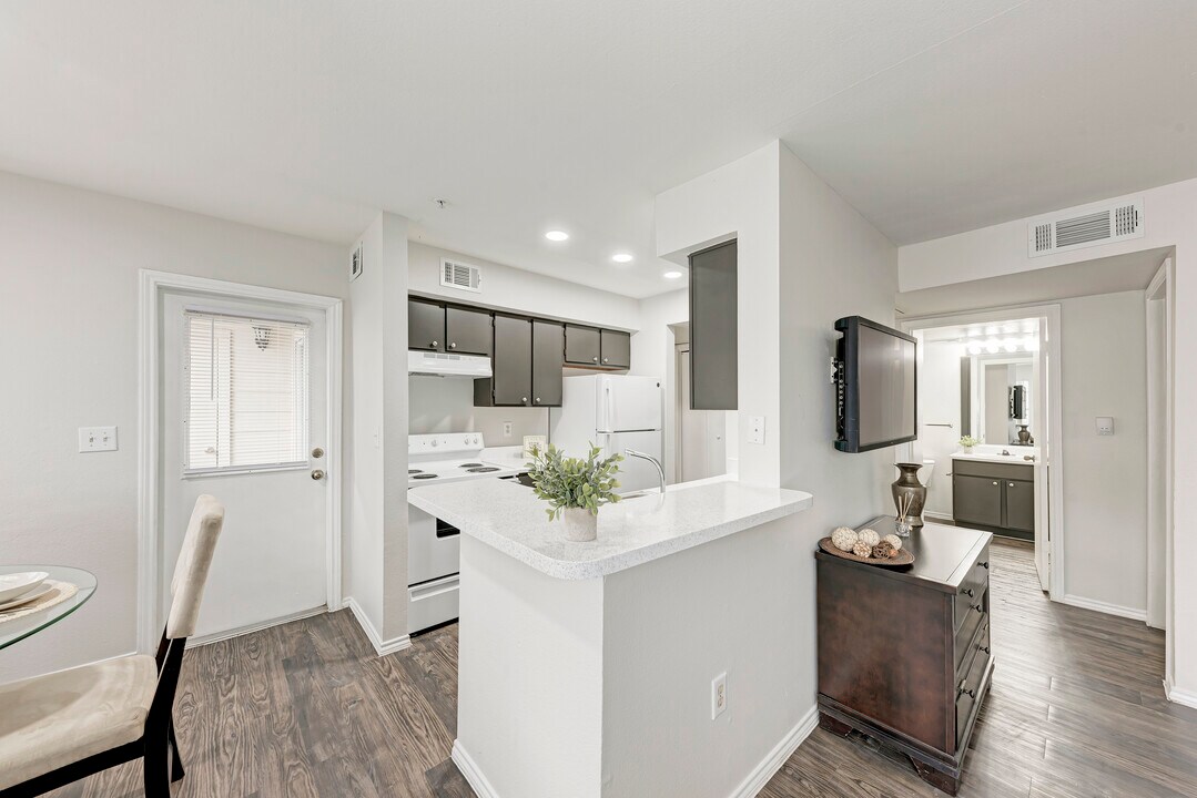 Arrowhead Park Apartments in Austin, TX - Foto de edificio