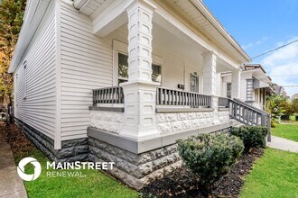 1105 S 32nd St in Louisville, KY - Foto de edificio - Building Photo