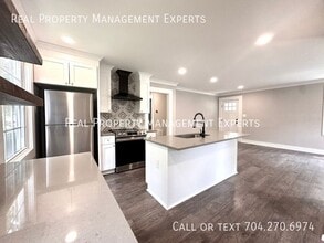228 Keswick Ave in Charlotte, NC - Building Photo - Building Photo