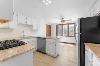 3605 N Narragansett Ave in Chicago, IL - Building Photo - Building Photo