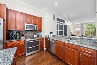 2008 S Calumet Ave in Chicago, IL - Building Photo - Building Photo