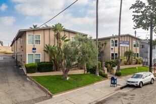 839-845 Glenway Drive in Inglewood, CA - Building Photo