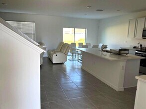 3440 Ivy Holw Dr in Plant City, FL - Foto de edificio - Building Photo