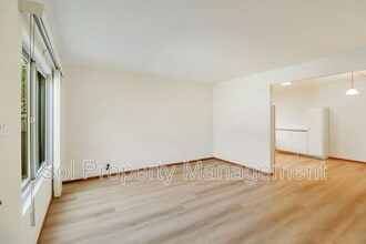 5 Treanor St in San Rafael, CA - Foto de edificio - Building Photo
