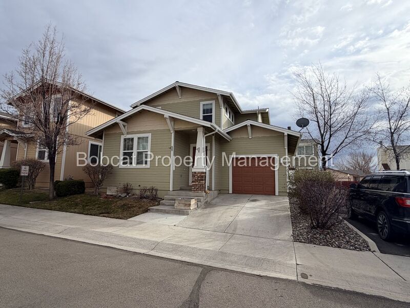 1272 Woodside Dr in Gardnerville, NV - Building Photo