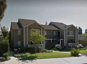 2940 E Frontera St in Anaheim, CA - Building Photo - Building Photo