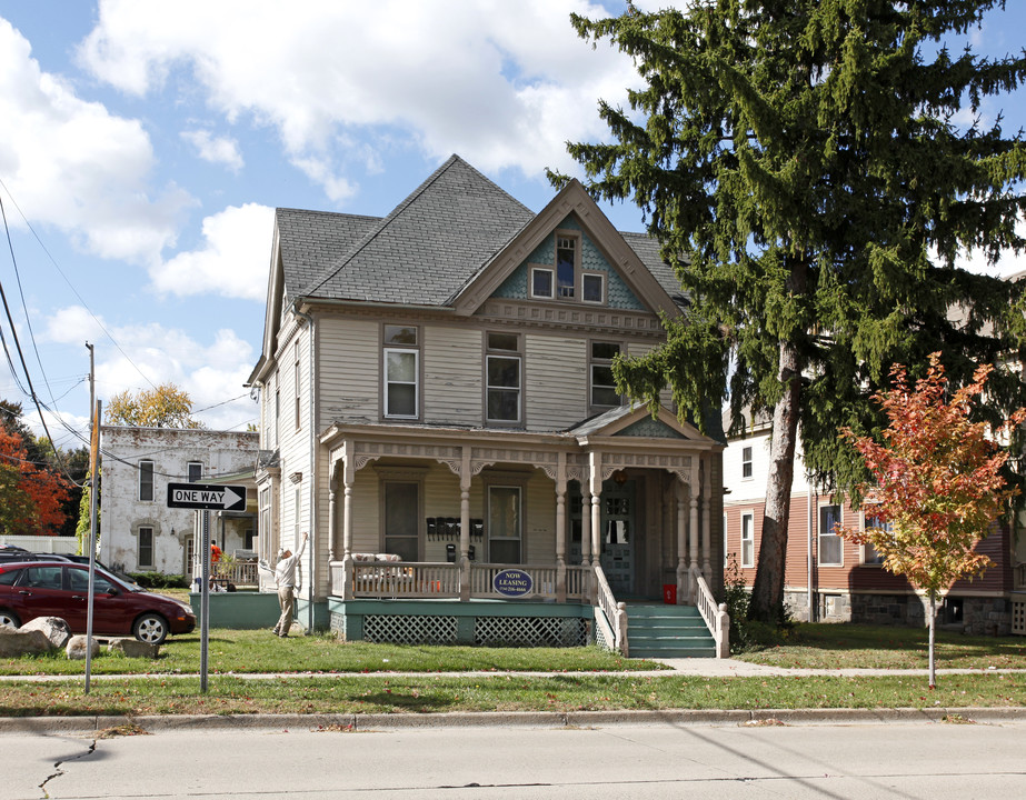 306 S Huron St in Ypsilanti, MI - Foto de edificio