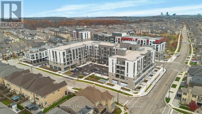 3250 Carding Mill Trail in Oakville, ON - Building Photo - Building Photo