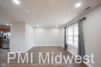 18058 Cristin Way in Noblesville, IN - Building Photo - Building Photo