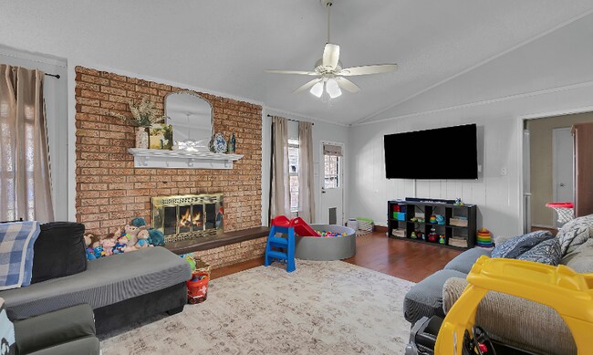 400 Patricia Dr in Hewitt, TX - Foto de edificio - Building Photo