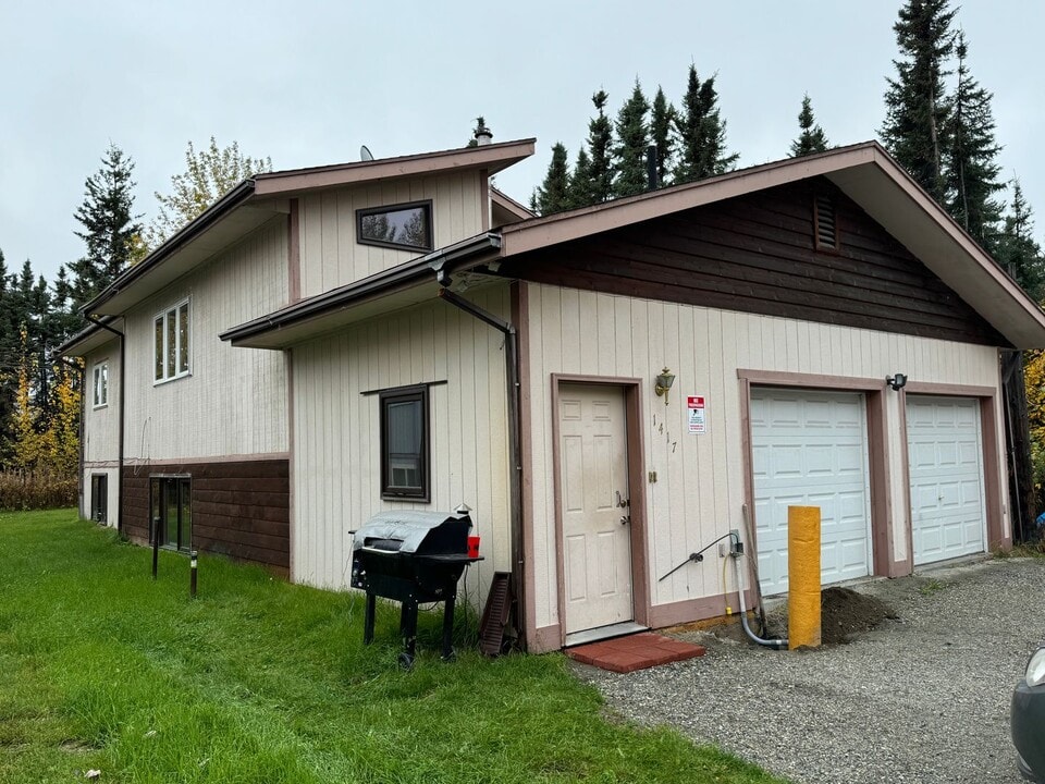 1417 26th Ave in Fairbanks, AK - Building Photo