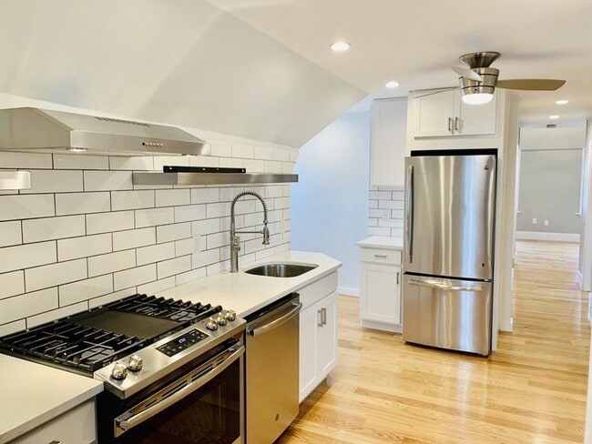 39 Bucknam St in Everett, MA - Building Photo - Building Photo