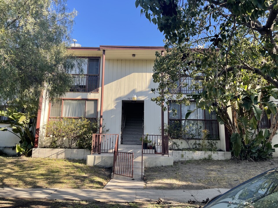5059-5065 W 20th St in Los Angeles, CA - Building Photo