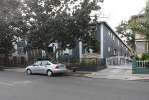 Hollywood Kingsley Apartments in Los Angeles, CA - Building Photo