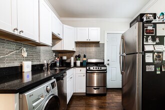 2537 N Seminary Ave, Unit 3 in Chicago, IL - Foto de edificio - Building Photo