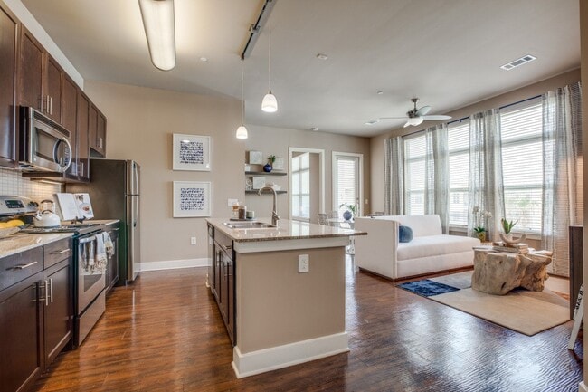 Trove Southtown in San Antonio, TX - Foto de edificio - Building Photo