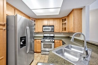 12588 Carmel Creek Rd in San Diego, CA - Building Photo - Building Photo