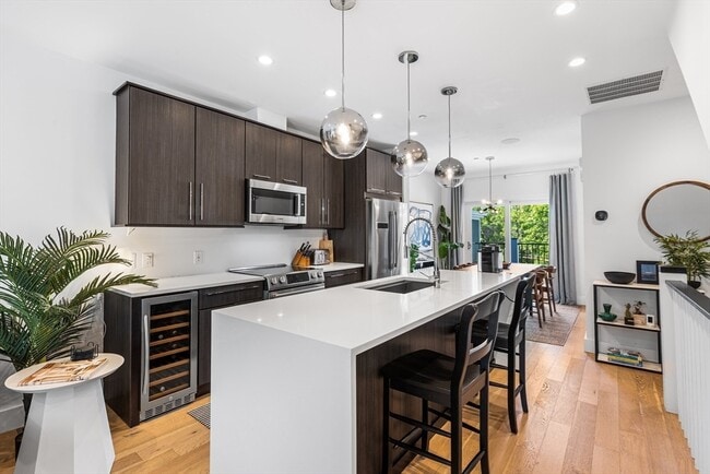 property at 5 Lamson Ct