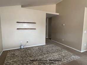 1121 W Little Rabbit Dr in Farmington, NM - Building Photo - Building Photo