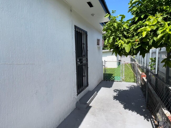 property at 919 NW 23rd Ct