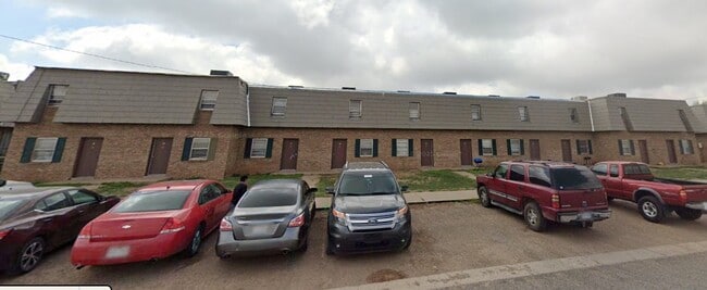 1300 N Walnut Ave in Friona, TX - Building Photo - Building Photo