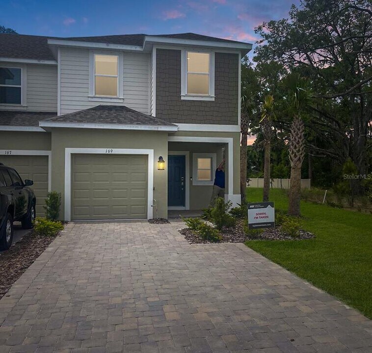 159 Riverfront Wy in Edgewater, FL - Building Photo