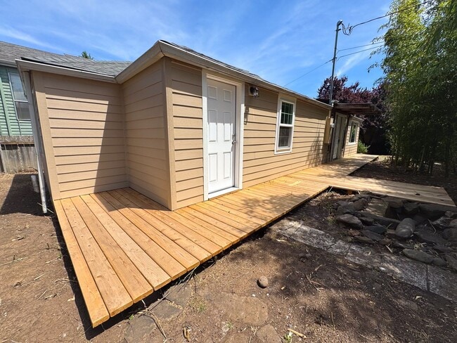 25 E 32nd Ave in Eugene, OR - Building Photo - Building Photo