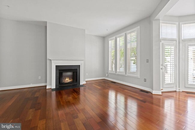 1106 Pleasant Cir in Rockville, MD - Building Photo - Building Photo