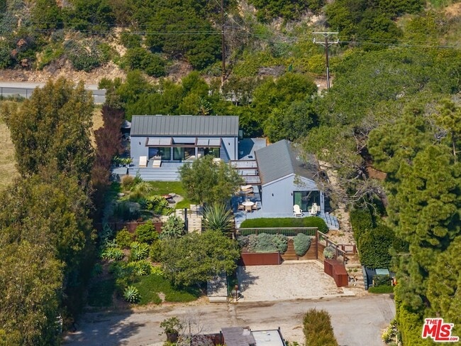 28036 Sea Ln Dr in Malibu, CA - Building Photo - Building Photo