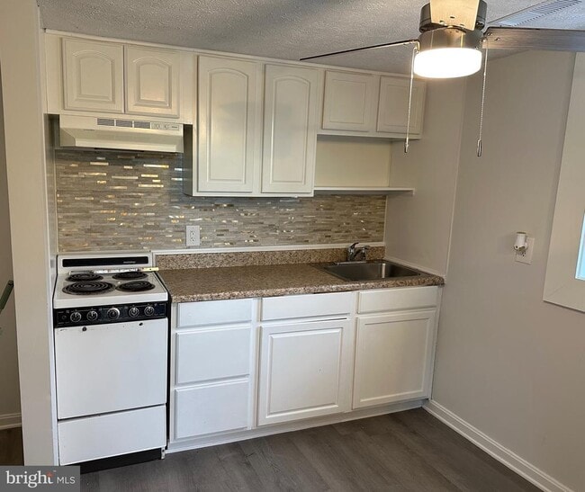 property at 25580 Three Notch Rd