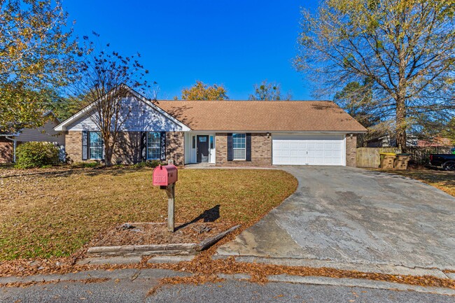 204 Teal Lake Dr in Richmond Hill, GA - Building Photo - Building Photo