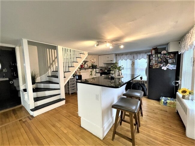 property at 998 Main St