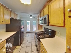 3021 Watts Dr in Gardendale, AL - Building Photo - Building Photo