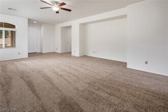 3632 Moonlit Rain Dr in Las Vegas, NV - Foto de edificio - Building Photo