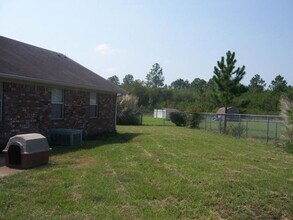 803 Amy Ct in Hinesville, GA - Building Photo - Building Photo