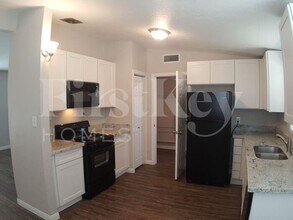 2317 Hassett Ave in Las Vegas, NV - Building Photo - Building Photo