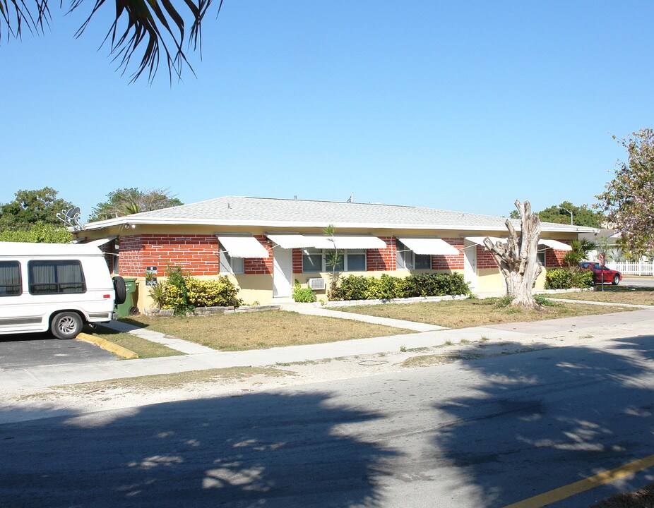 112 NW 10th St in Homestead, FL - Building Photo
