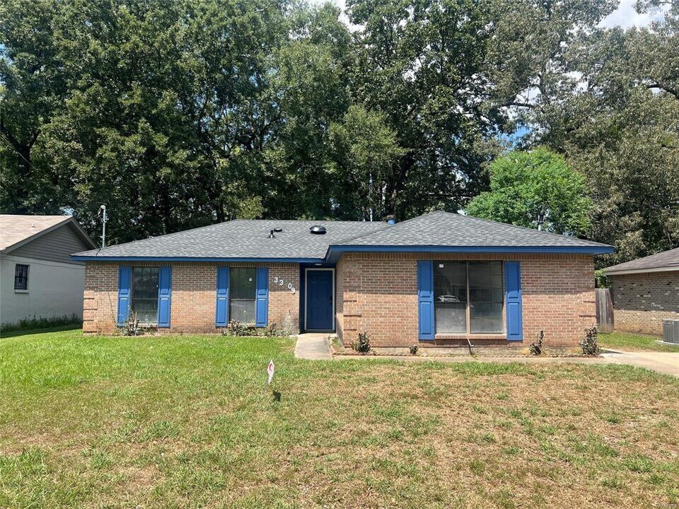 3309 Cross Ridge Rd in Montgomery, AL - Foto de edificio
